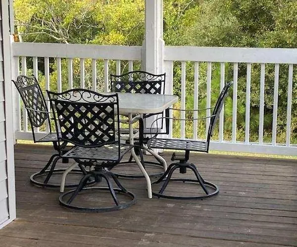 Holiday home 3b/2b W/ Pool & Tennis Court, Sleeps 6 *